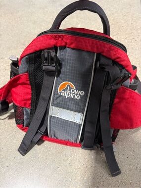 Vintage Lowe Alpine Lumbar Fanny Crossbody bag. Like New